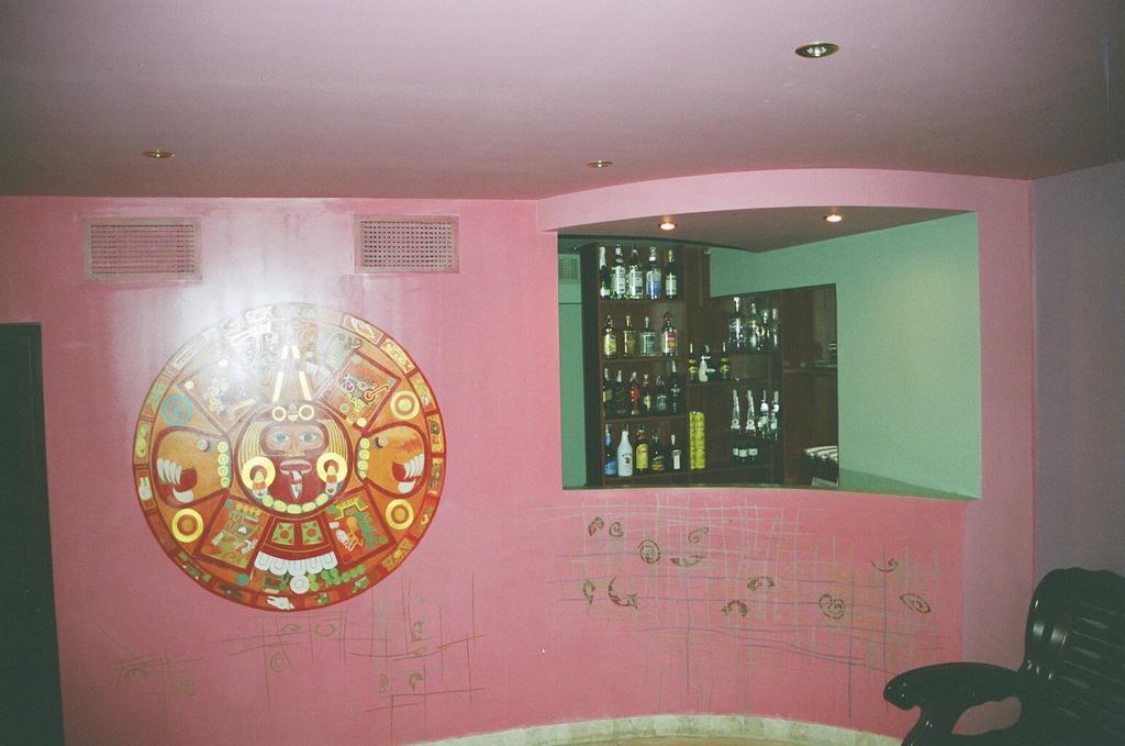 Motel Acapulco Jerevan Buitenkant foto