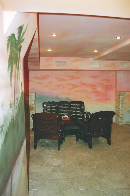 Motel Acapulco Jerevan Buitenkant foto