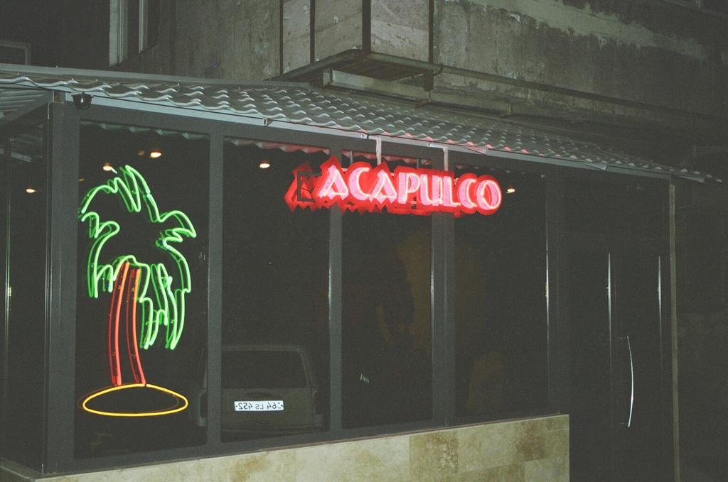 Motel Acapulco Jerevan Buitenkant foto