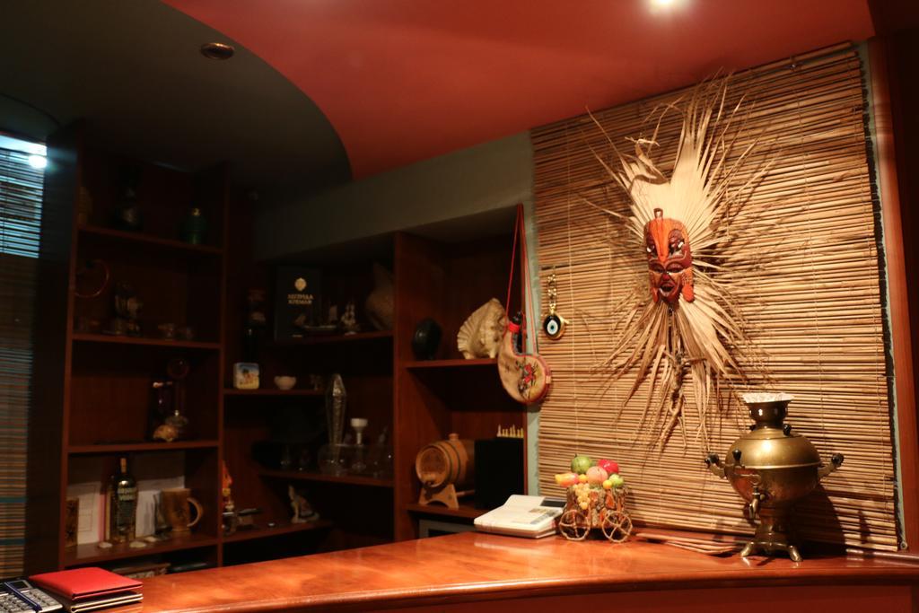 Motel Acapulco Jerevan Buitenkant foto