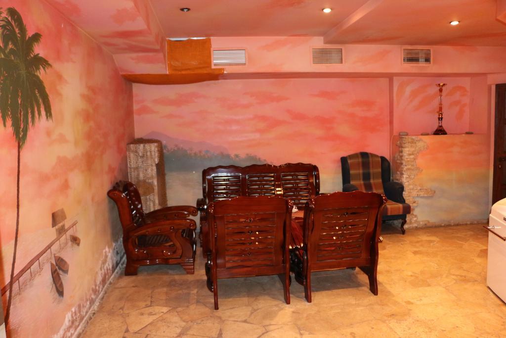 Motel Acapulco Jerevan Buitenkant foto