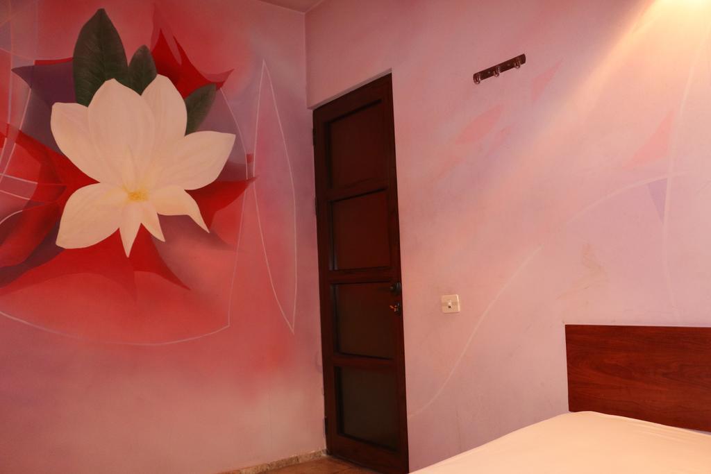 Motel Acapulco Jerevan Buitenkant foto