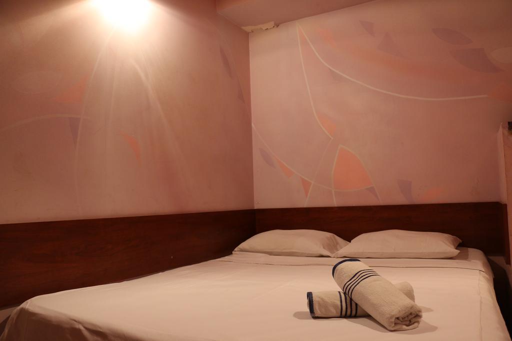Motel Acapulco Jerevan Buitenkant foto
