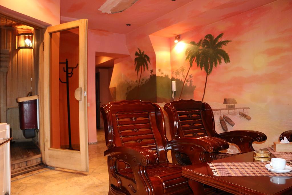 Motel Acapulco Jerevan Buitenkant foto
