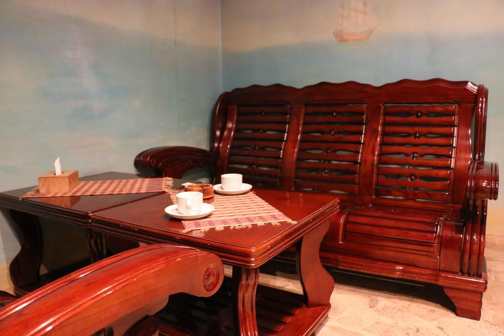 Motel Acapulco Jerevan Buitenkant foto