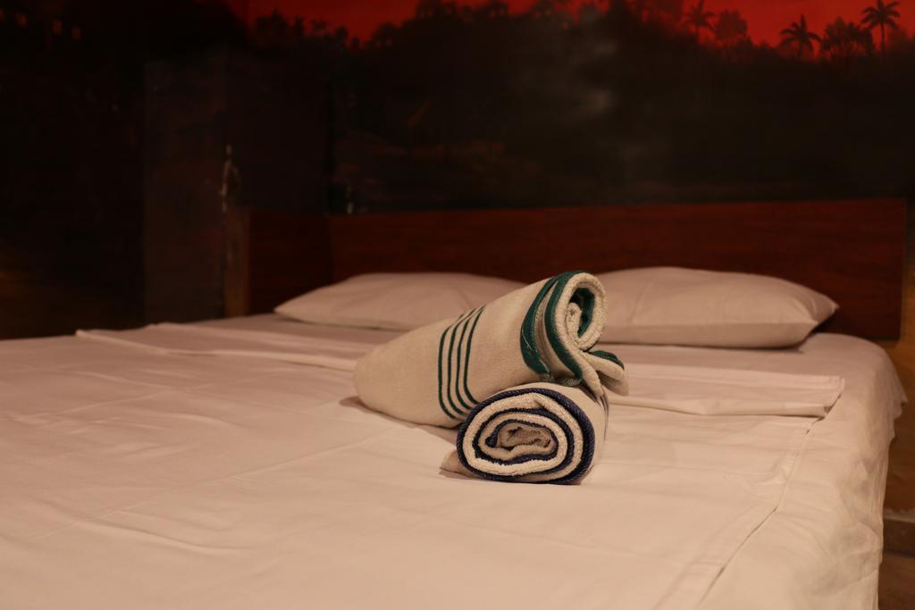 Motel Acapulco Jerevan Buitenkant foto