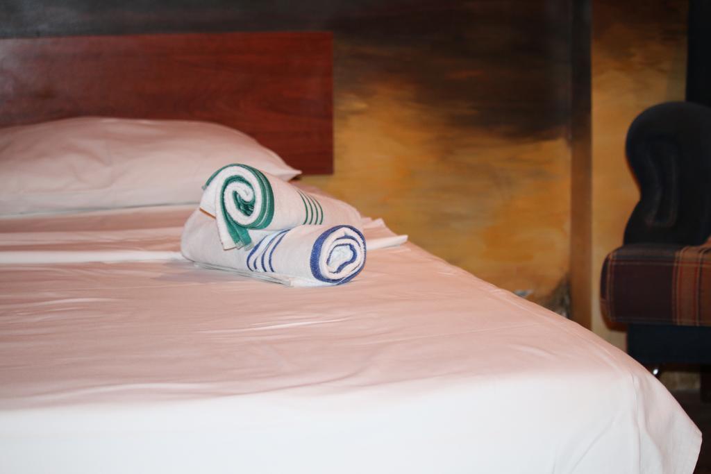 Motel Acapulco Jerevan Buitenkant foto